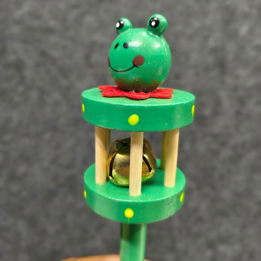 Eco-friendly frog wooden baby shaker toy